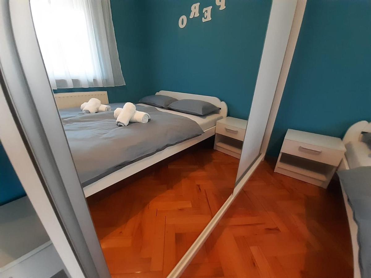 Apartment Pero リヴノ エクステリア 写真