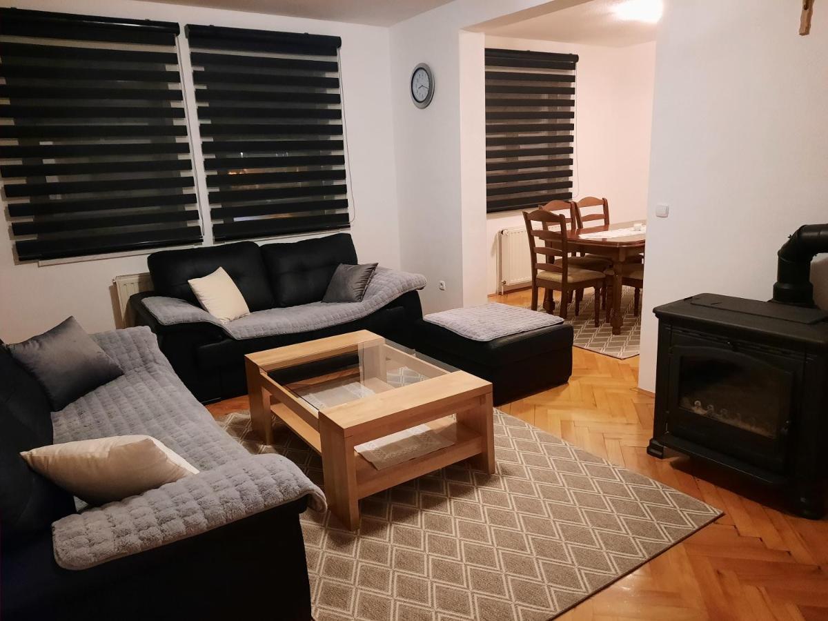Apartment Pero リヴノ エクステリア 写真
